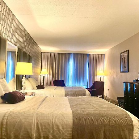 Park Manor Hotel Clifton Park Buitenkant foto A room at the hotel
