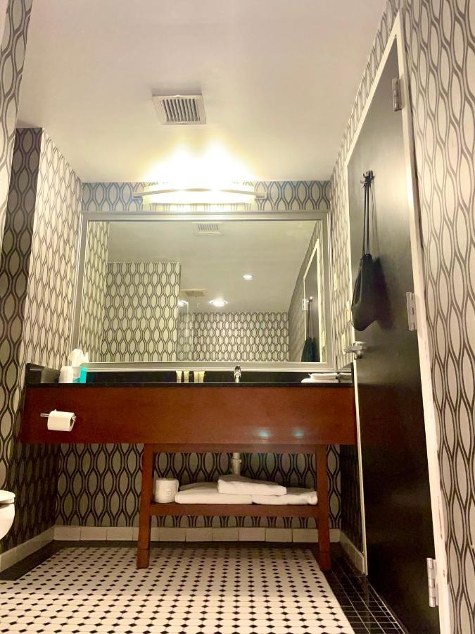 Park Manor Hotel Clifton Park Buitenkant foto Bathroom