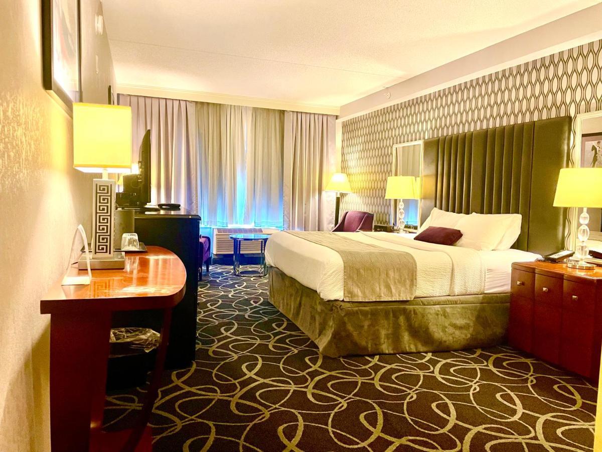 Park Manor Hotel Clifton Park Buitenkant foto A room at the hotel