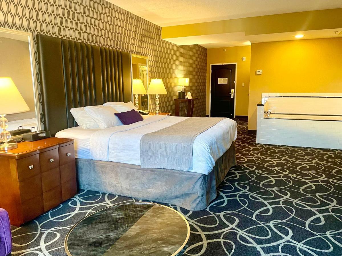 Park Manor Hotel Clifton Park Buitenkant foto A room at the Hotel Del Monte