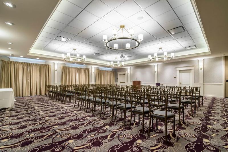 Park Manor Hotel Clifton Park Buitenkant foto The ballroom at the hotel